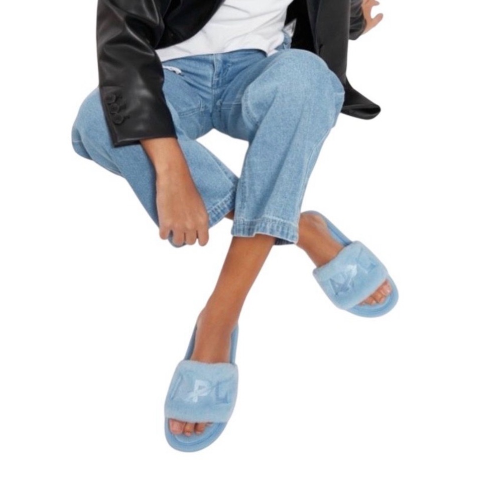 NEW APL Shearling Fur Logo Slides Ice Blue Size 7